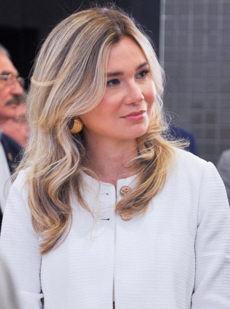 Dra. Camily Cruz